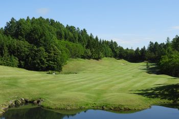 シャトレーゼカントリークラブ小海（長野県）の予約カレンダー| ゴルフ