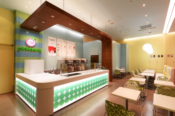 フローズンヨーグルトの流行を生んだ米国「ピンクベリー」日本上陸!(美女もたくさん):pinkberry