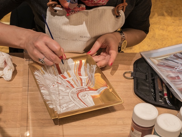 本日スタートした「エルメスのてしごと」展の、プチレポートをさっそく