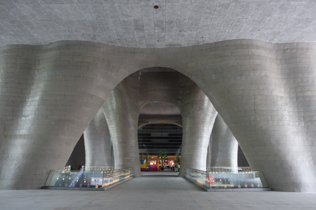 驚異の上海建築2-磯崎新
