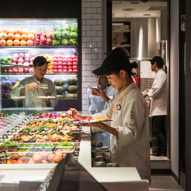 明日OPENする「渋谷ストリーム」のピザ店は、ナイフとフォークで食べるゴージャス料理で大満足!
