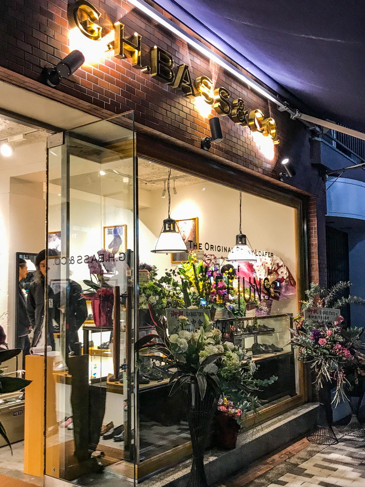 あのローファーが店内にずらり!「G.H.バス」の直営店が、ロンドンに続き東京に登場。