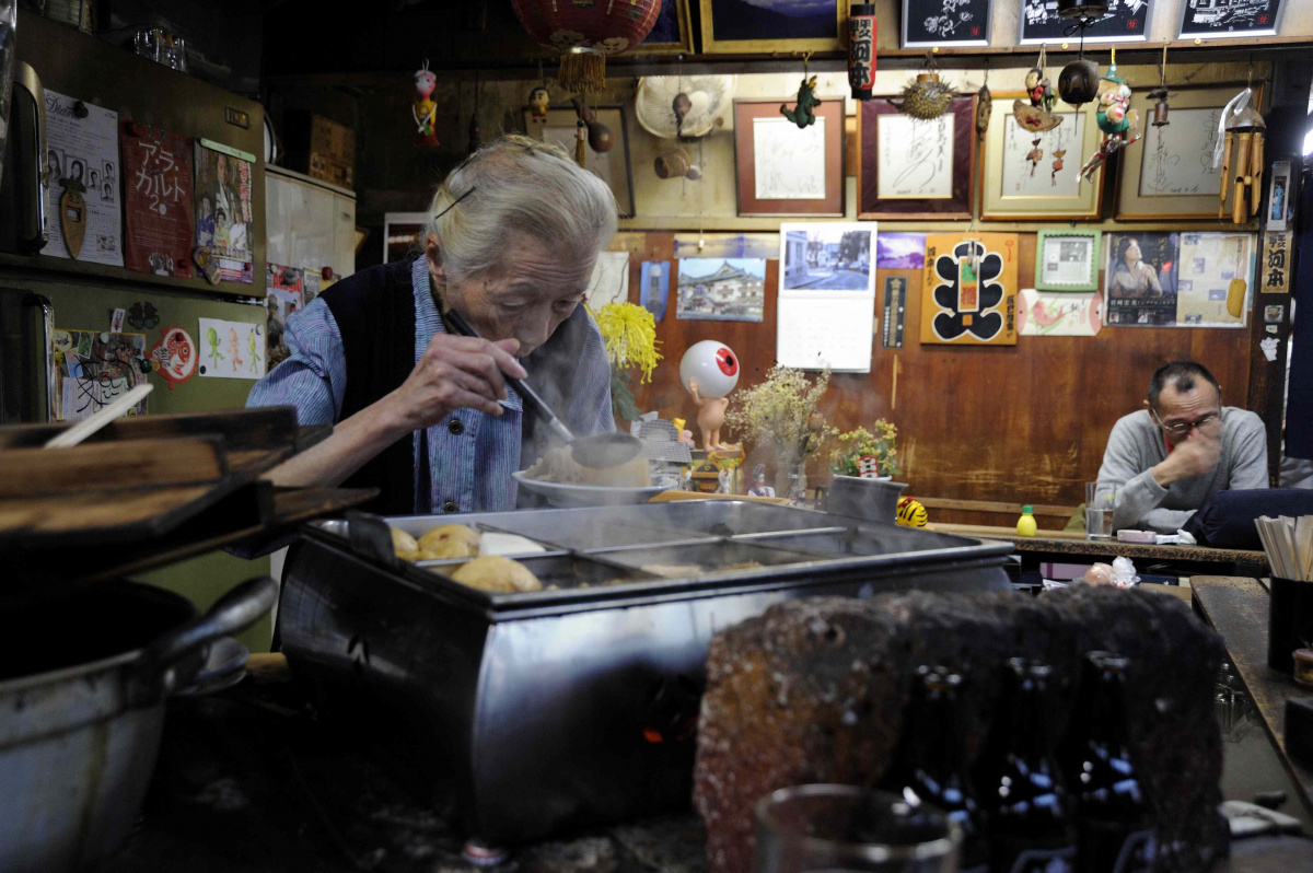 ありがとう!昭和を代表する古典酒場「河本」の最後の日。