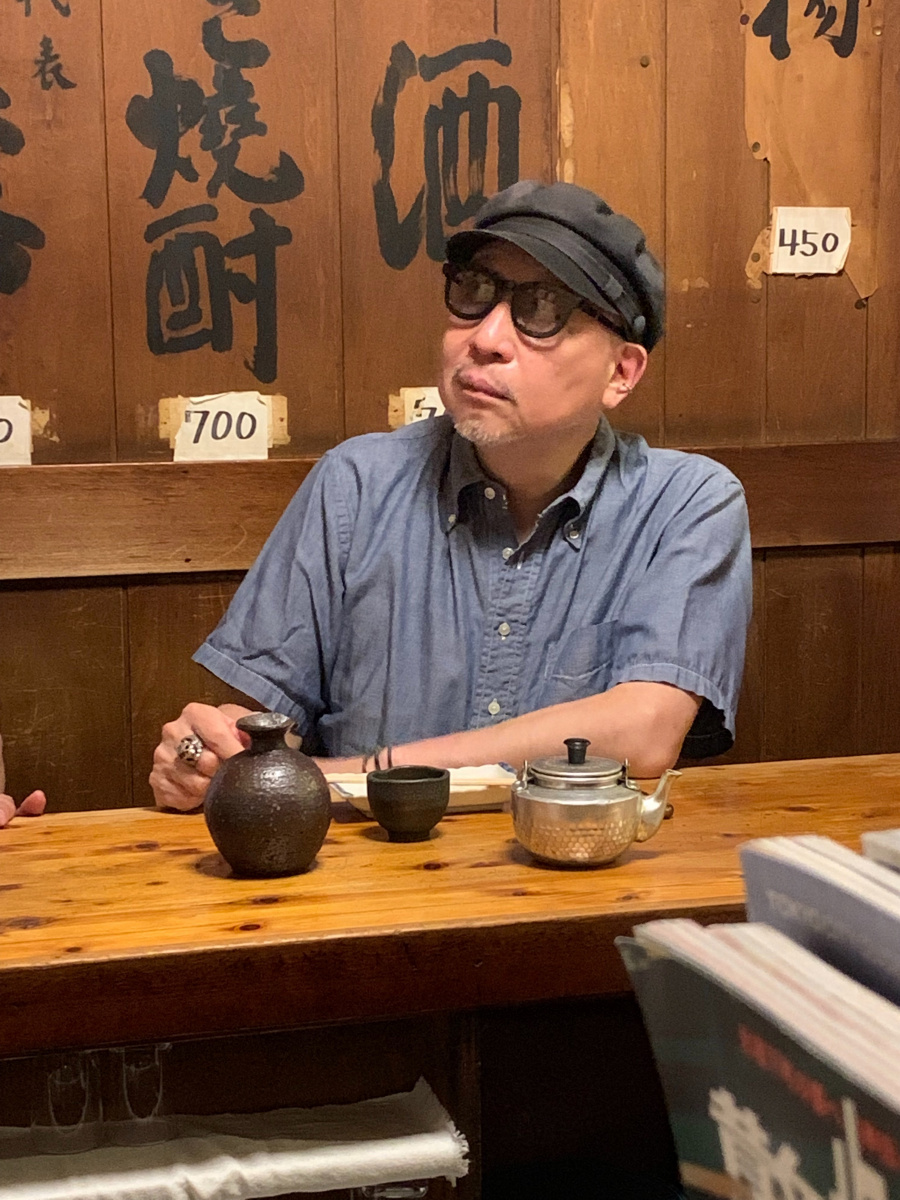 襟を正して心ほどける神保町の灯台「兵六」。 今宵、入りづらい古典酒場へ!第2夜。