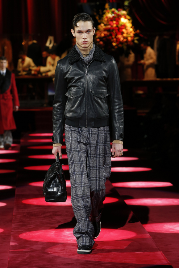 市場 Dolcegabbana Gabbana Dolce Nero Nappa Loafers Ariosto ドルチェガッバーナ メンズ ローファー
