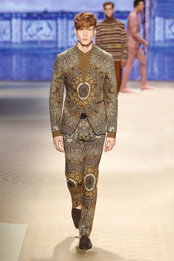 ✴︎エトロ✴︎シック柄で魅了するラグジュアリーワンピース｜ワンピース 