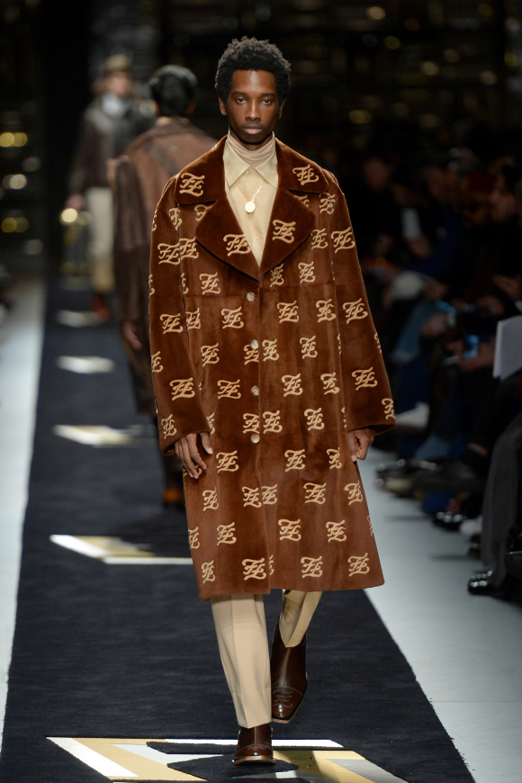 FENDI / フェンディ | Fashion | Collection | Pen Online FENDI / フェンディ | Fashion | Collection | Pen Online
