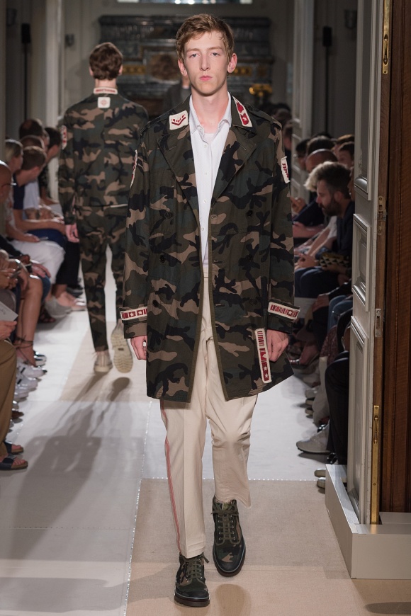 VALENTINO / ヴァレンティノ | Fashion | Collection | Pen Online VALENTINO / ヴァレンティノ | Fashion | Collection | Pen Online