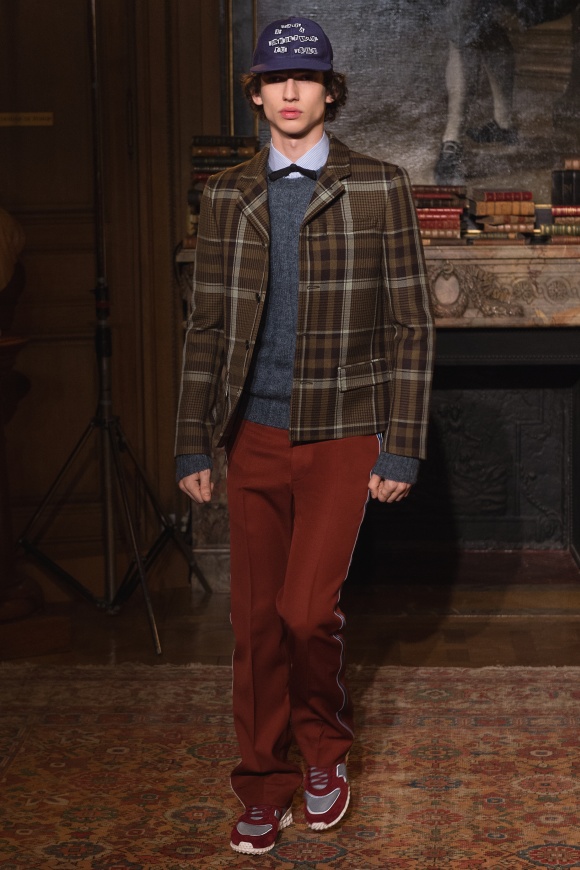 VALENTINO / ヴァレンティノ | Fashion | Collection | Pen Online