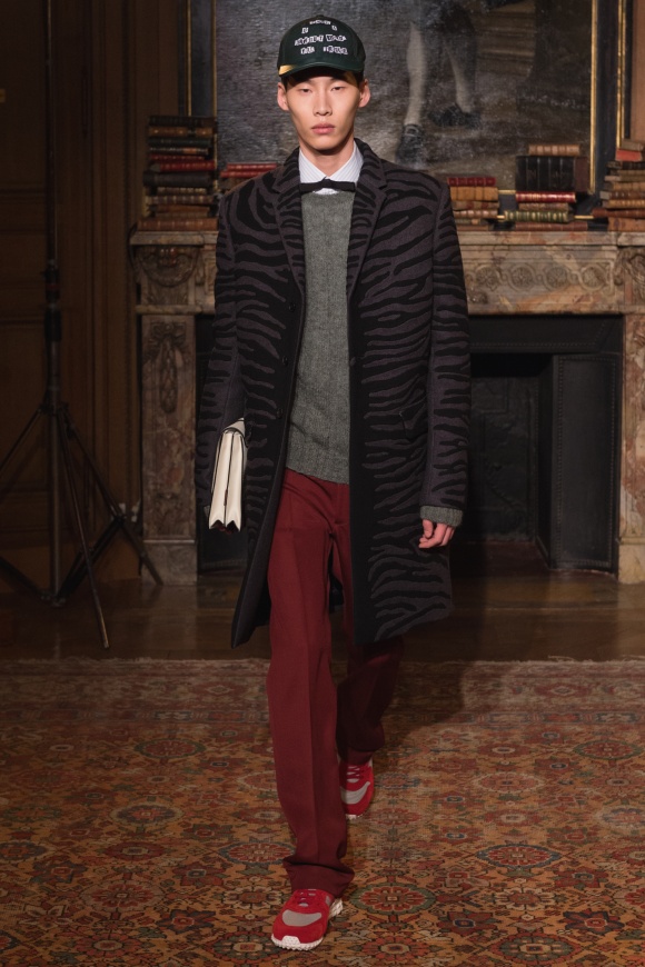 VALENTINO / ヴァレンティノ | Fashion | Collection | Pen Online