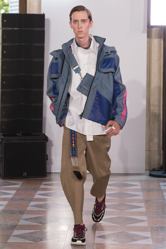 VALENTINO / ヴァレンティノ | Fashion | Collection | Pen Online