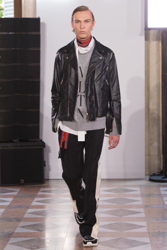 VALENTINO / ヴァレンティノ | Fashion | Collection | Pen Online