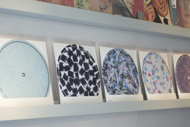 “あの人”がセレクトしたレコードが買える「アダルト オリエンテッド レコーズ」で、とっておきの一枚に出合おう。