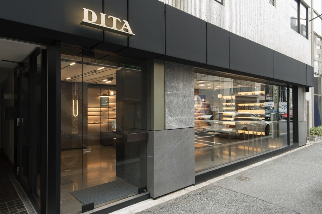 攻めの遊び心が生む、温故知新のアイウエアが見つかる「ディータ 青山本店」へ。