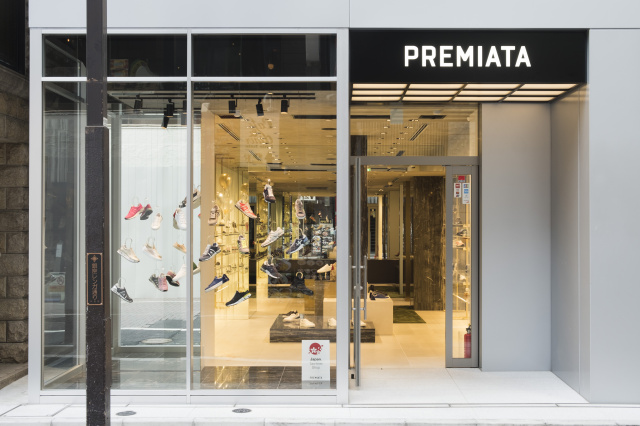 足元で差をつけたいなら、イタリアの老舗シューズブランド「プレミアータ 」のシックなスニーカーはいかがでしょうか?