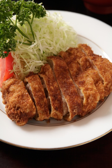 三位一体の舞台が創り出す、老舗の味。