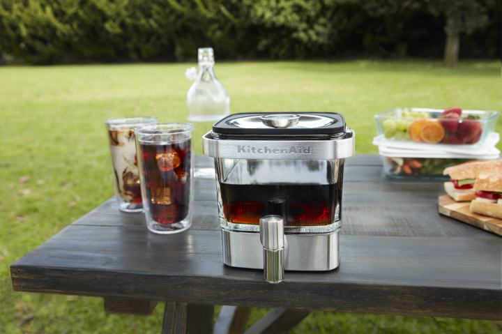 じっくり淹れて味わいまろやか、低温抽出のコールドブリューコーヒーを自宅で気軽に楽しんでみませんか?