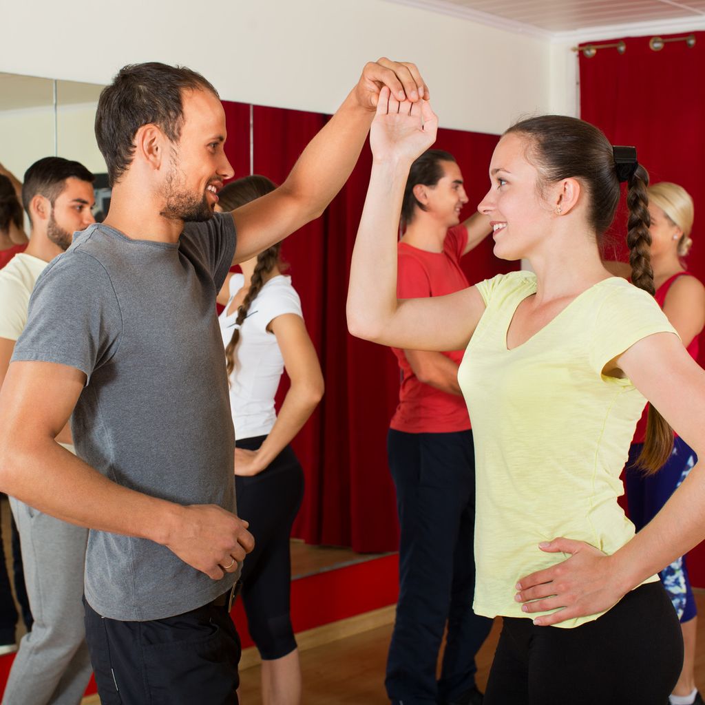 社交ダンスの ルンバとは ルンバの基本のステップと曲5選 Zehitomo Journal