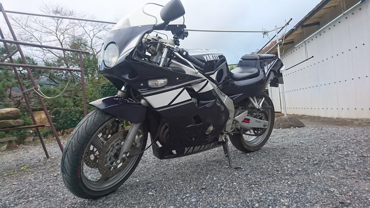 どん兵衛さんが投稿したツーリング情報 Fzrに 自作デカールを貼りました バイクのカスタム ツーリング情報ならモトクル Motocle