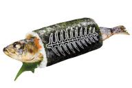 毎年、様々な太巻きが登場する恵方巻き。無添くら寿司は予約販売で「まるごといわし巻」を投入