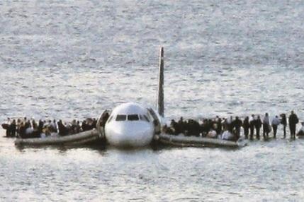 USAirways A320 N648AW ハドソン川の奇跡 Planetags ハドソン川に着陸したUSエアウェイズ1549便の「奇跡」が10周年を