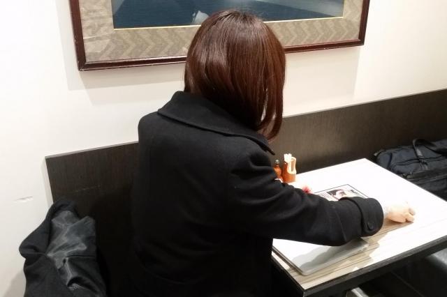 過酷な体験を語った女性