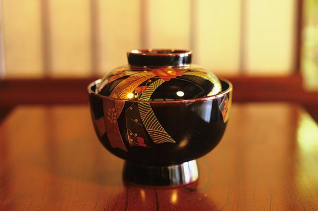 伝統を重ねた輪島塗と技術革新が進むタイヤ 意外な共通点とは？