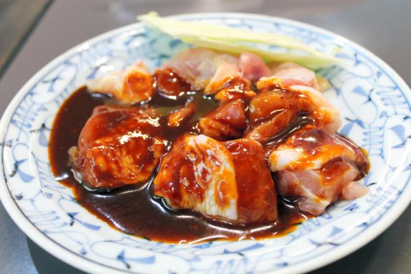 鶏焼き肉店「のぼやん」の「若鶏」の肉