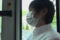 「友達も救えなかった」監督の後悔　作品で伝える「地獄すぎる職場」