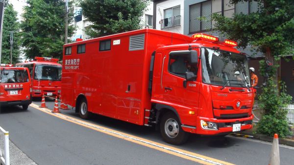 都内で活躍するトイレカー