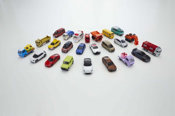 ロングセラーのダイキャスト製ミニカー「トミカ」