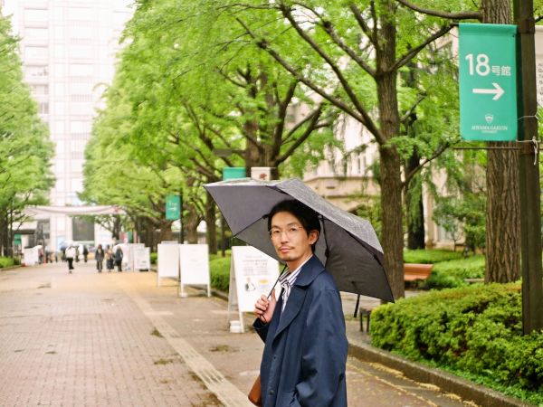 はたちメシを振り返ってもらった井本さん。自身で洋品店を開いています