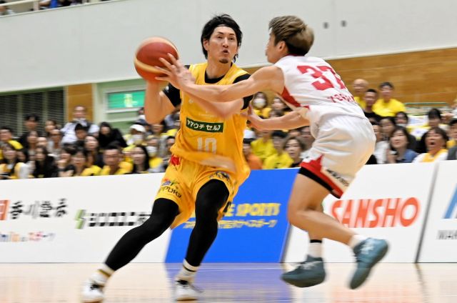 B3香川ファイブアローズで活躍した岡田優介選手 =2024年10月5日午後4時1分、高松市民体育館、和田翔太撮影