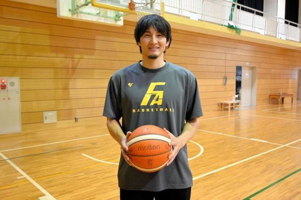 B3香川ファイブアローズに所属する岡田優介選手＝2025年3月7日午後1時19分、高松市松並町、和田翔太撮影