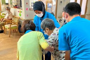 「困るの日本人では？」　介護の夜勤明けインドネシア人はつぶやいた