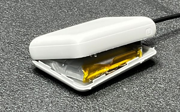 膨張したモバイルバッテリー