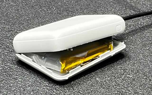 膨張したモバイルバッテリー