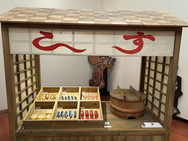 江戸時代の屋台を再現したコーナーでは屋台に入り込んで撮影もできます