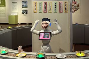 未来のSUSHI屋、イクラが10万円！？現代アートに込めた思いは
