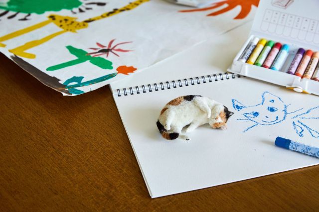 作品集『ちっちゃなねこたちのおるすばん』より