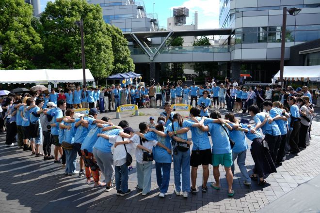 昨年のYSF開催前に円陣を組んだ時の写真