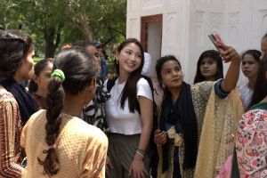 「旅は追体験できない」〝衝撃〟は現地でしか…ひとり旅発信の女性