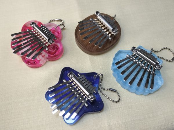 「指で弾くピアノ カリンバ」