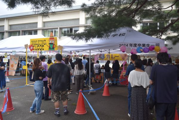 大勢の来場者でにぎわう文化祭