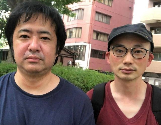 キングマスク(左:剣崎実さん、右:鮫島恭平さん)=ラフィーネプロモーション提供