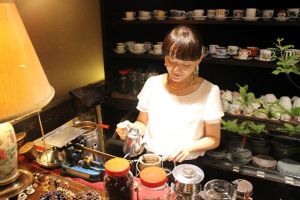 オンリーワンの喫茶店の看板　「手仕事」が生み出す特別な空間と魅力