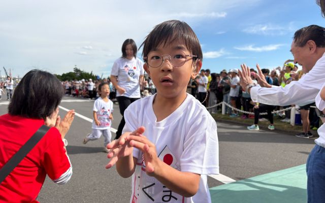 親子ランに挑戦した小学1年生の松井拓真さん