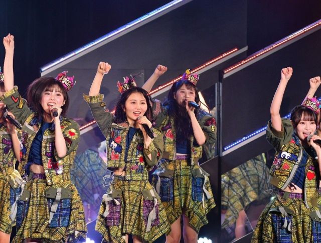 所属するチームKⅣの劇場公演＝2025年1月