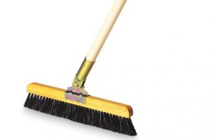 「学校の掃除」で使った〝あのほうき〟　経験が大集合…その理由は？