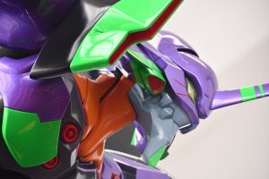 エヴァ30周年展が六本木で開幕　巨大初号機フィギュアがお出迎え
